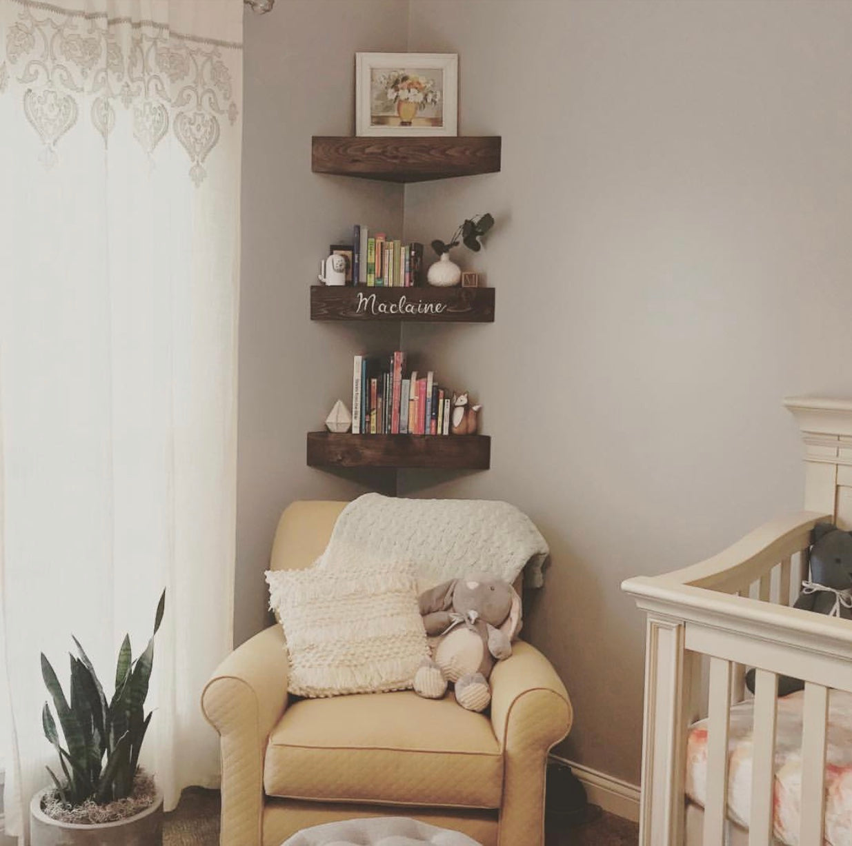Corner shelves for nursery Clearance